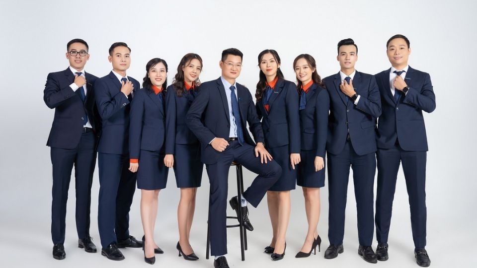 Ấn tượng sâu sắc với cách chụp ảnh nhóm lầy lội cho 10 người