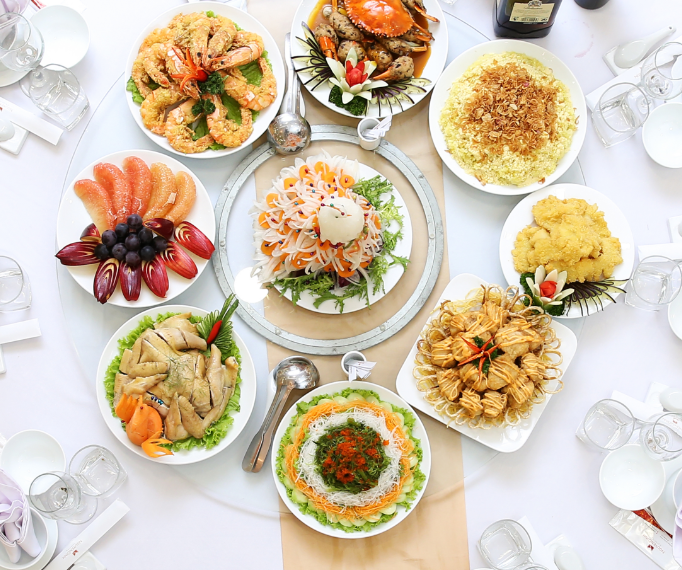 So sánh tổ chức tiệc liên hoan tại nhà hàng và tại nhà: Những khác biệt đáng chú ý So sánh tổ chức tiệc liên hoan tại nhà hàng và tại nhà: Những khác biệt đáng chú ý