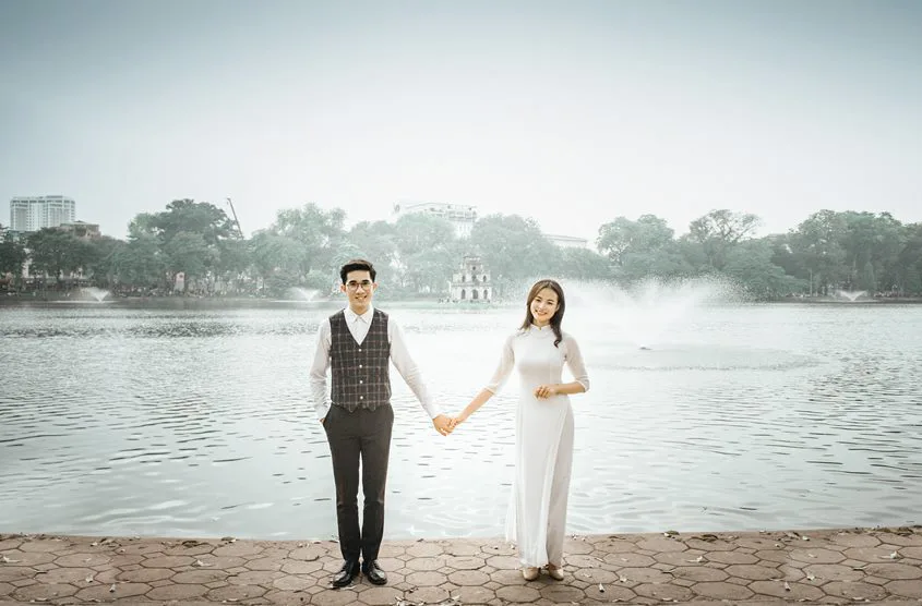 Cập nhật 10/2025: Dịch vụ chụp ảnh cưới tại Hồ Gươm giá rẻ