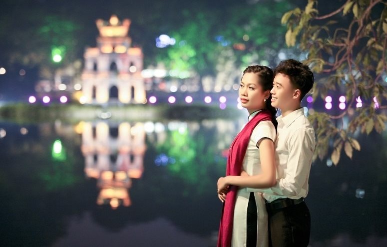 Cập nhật 10/2025: Dịch vụ chụp ảnh cưới tại Hồ Gươm giá rẻ