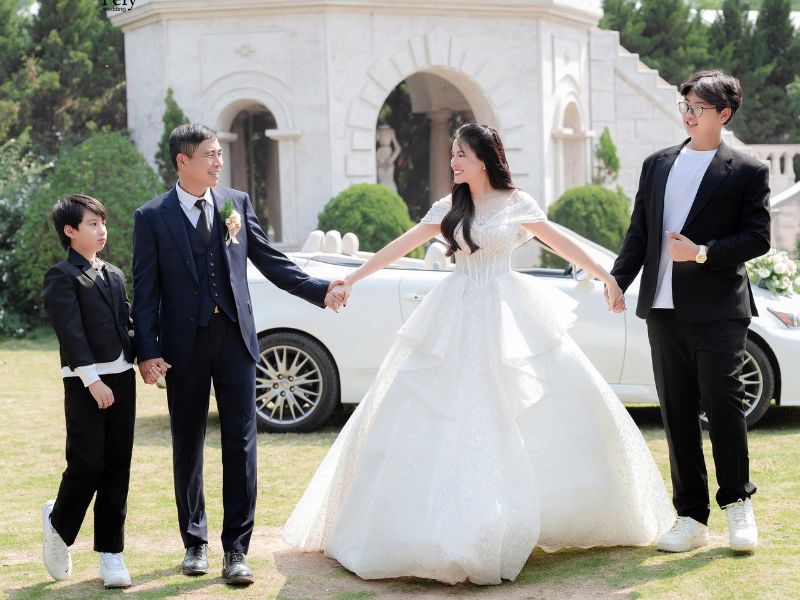 Kinh nghiệm chụp ảnh gia đình kỷ niệm ngày cưới chi tiết từ A–Z Kinh nghiệm chụp ảnh gia đình kỷ niệm ngày cưới