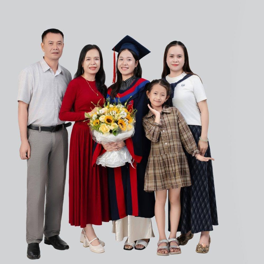 Chụp Ảnh Chân Dung Gia Đình Trong Studio 
