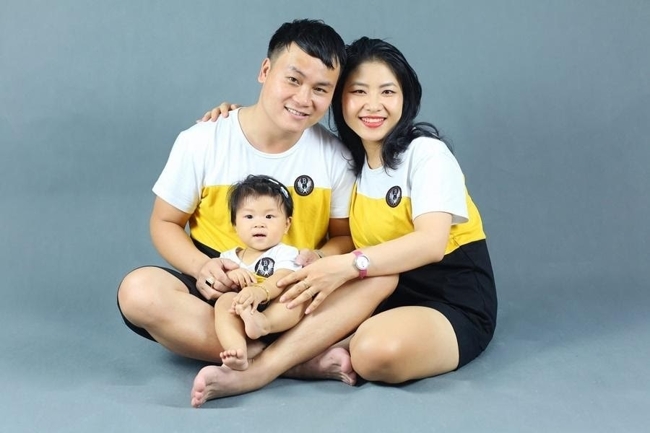 Chụp Ảnh Chân Dung Gia Đình Trong Studio 