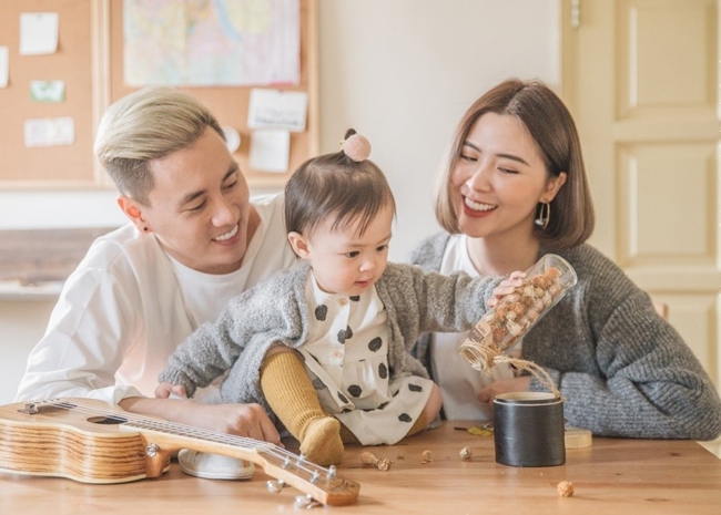 Chụp Ảnh Chân Dung Gia Đình Trong Studio 
