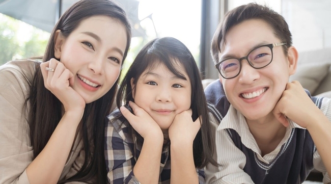 Chụp Ảnh Chân Dung Gia Đình Trong Studio