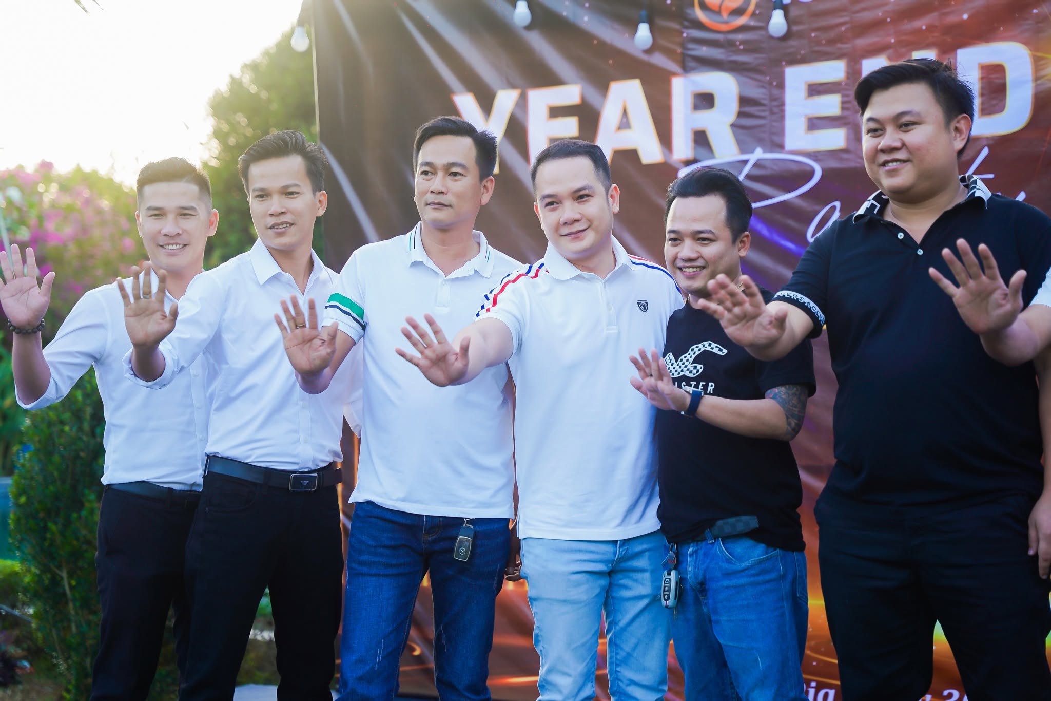 Kinh nghiệm sắp xếp đội ngũ chụp hình sự kiện chuyên nghiệp Kinh nghiệm sắp xếp đội ngũ chụp hình sự kiện chuyên nghiệp
