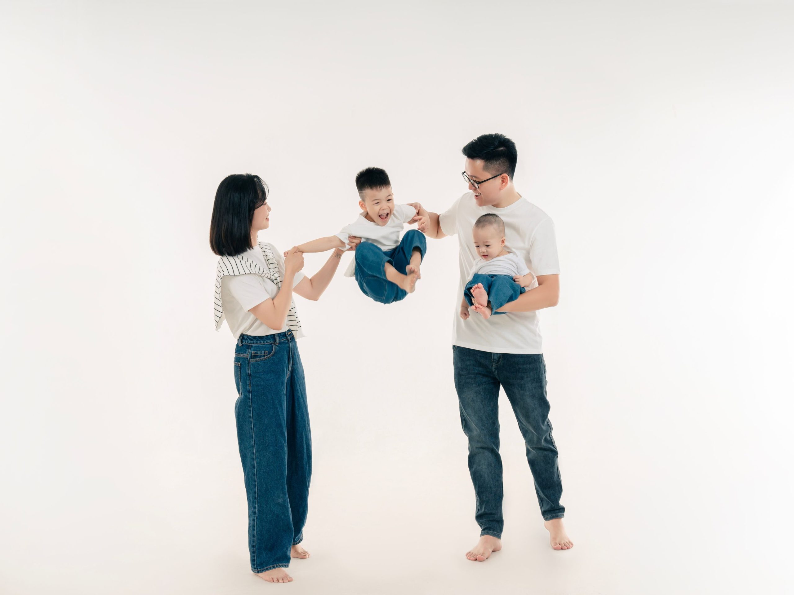Địa chỉ chụp concept gia đình studio TPHCM (3) Địa chỉ chụp concept gia đình studio TPHCM (3)