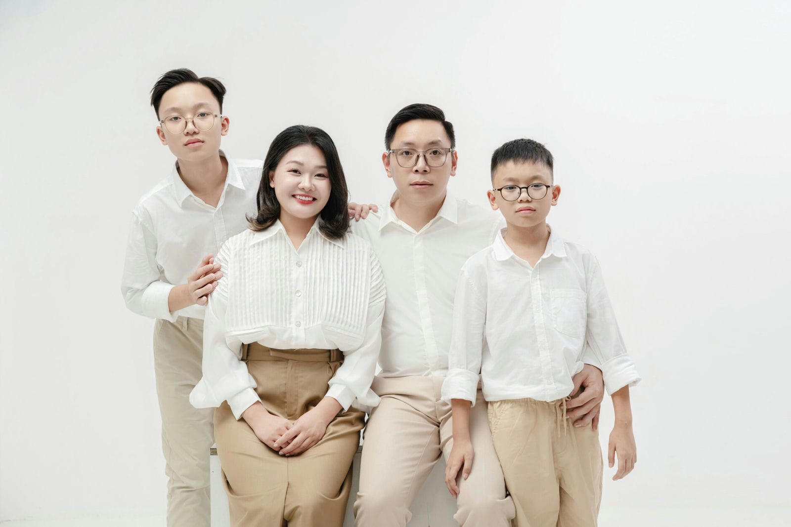 Địa chỉ chụp concept gia đình studio TPHCM (7) Địa chỉ chụp concept gia đình studio TPHCM (7)