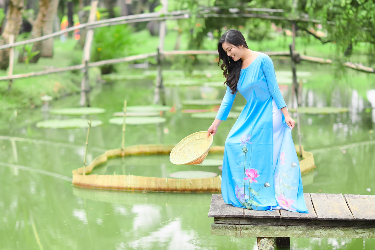 Địa chỉ chụp ảnh áo dài hoa nhí tại TPHCM (6)