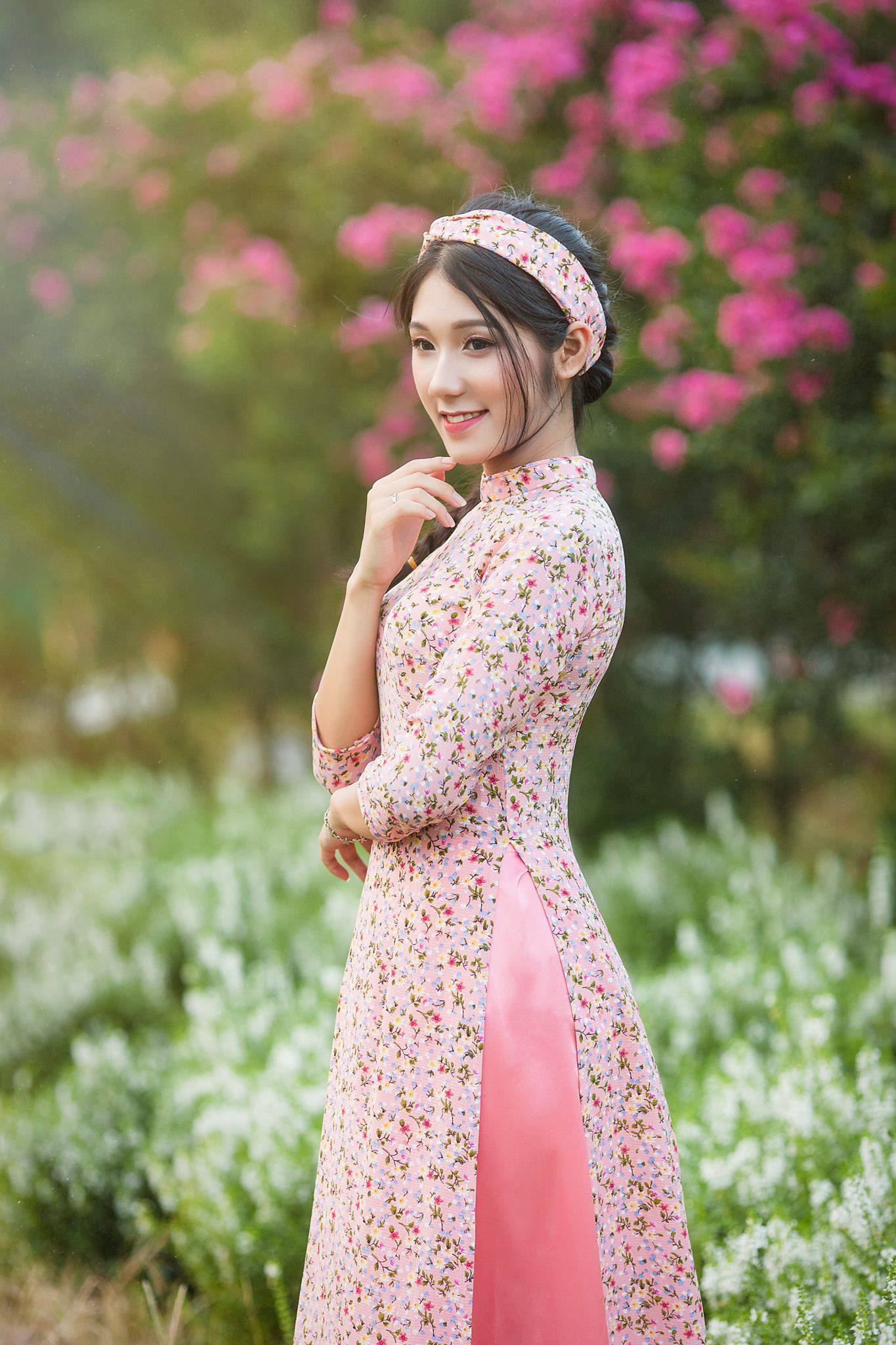 Địa chỉ chụp ảnh áo dài hoa nhí tại TPHCM
